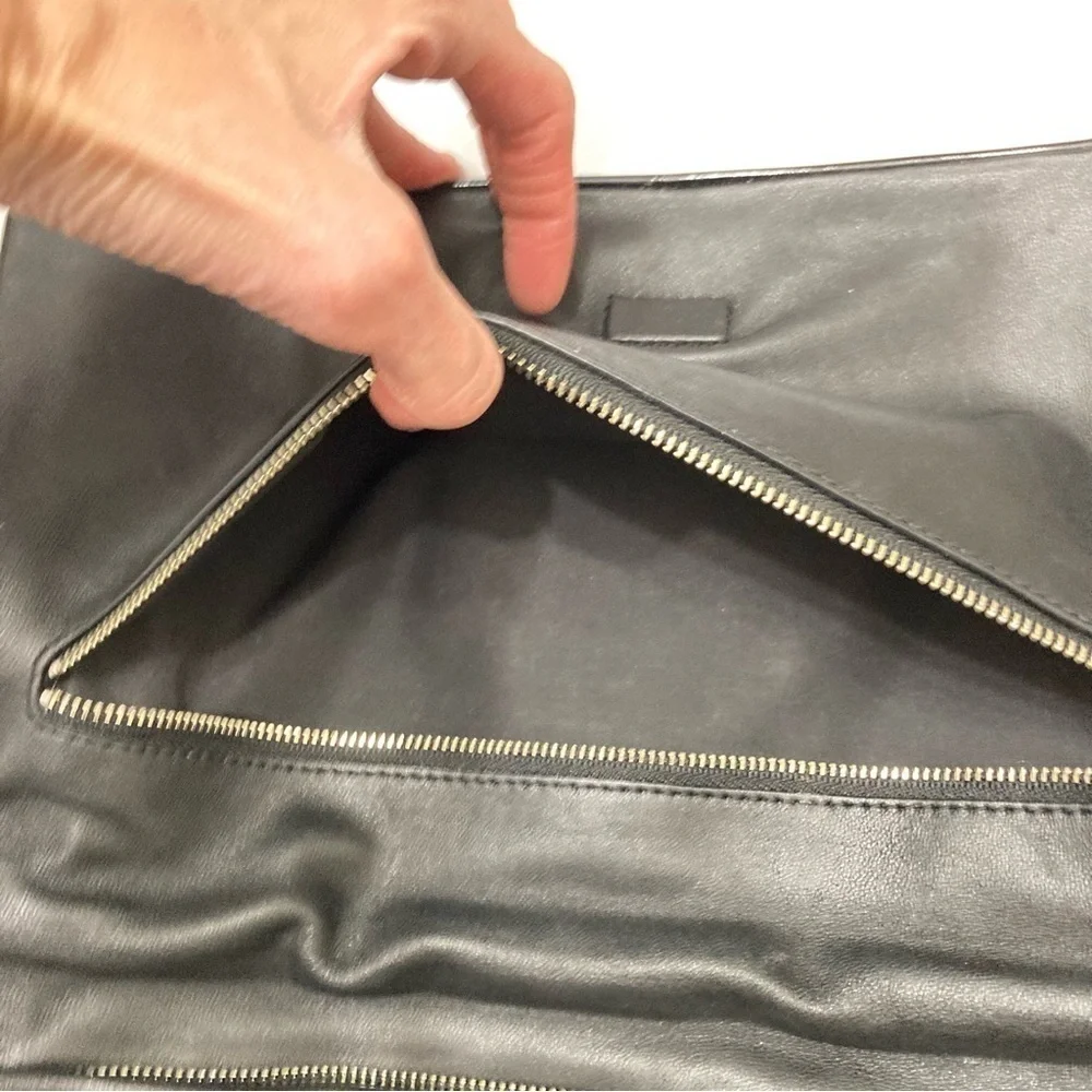 Tory Burch black leather logo convertible clutch bag